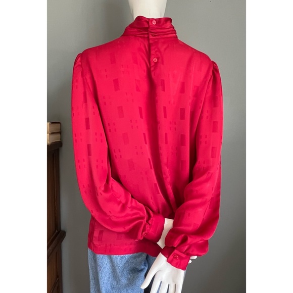 Vintage Avon fashions : red polyester blouse - Picture 7 of 14